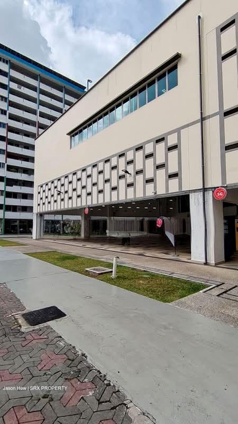 Bedok North Street 3 (D16), Shop House #588054521